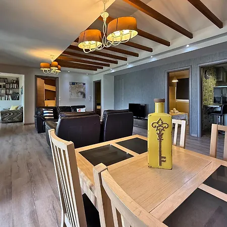 Skyview Apartment